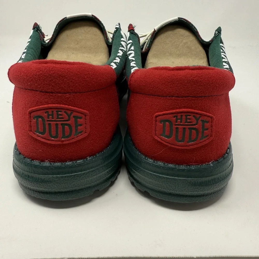 Hey Dude Wally Mens 8 Green Holiday Cheers Christmas‎ Slip On Shoes Loafers